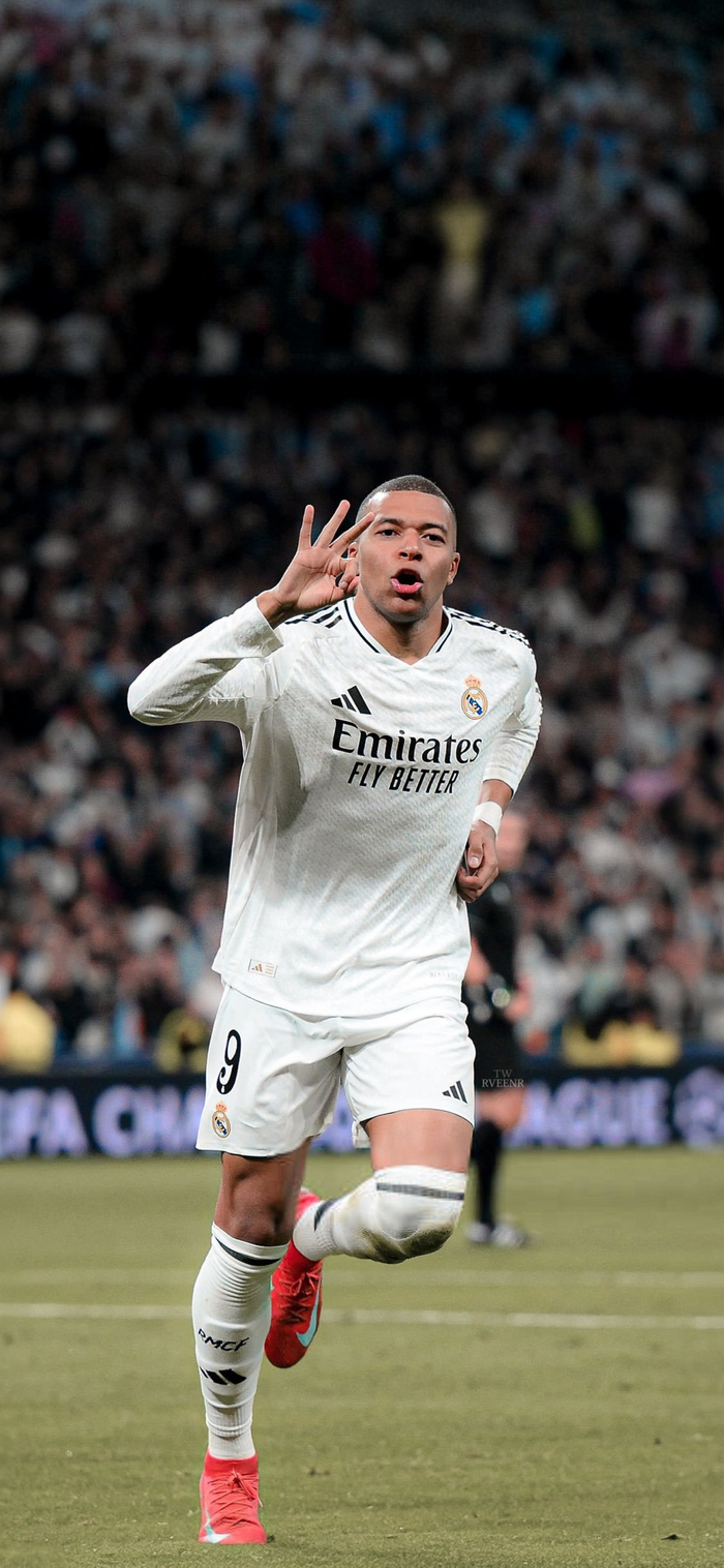 布冯：皮奥是今年意大利足球的亮点，他的特点有点像托尼（布冯称皮奥是今年意大利足坛亮点，风格颇似托尼）