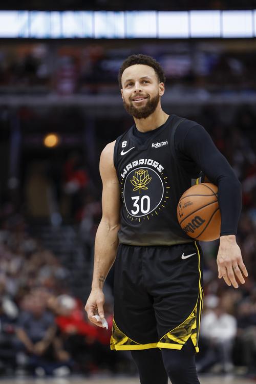 美记：鹈鹕不想直接裁掉锡安，但他最多也就能换个次轮签（美媒称：鹈鹕无意直接裁掉锡安，其交易回报顶多只是一个次轮签）