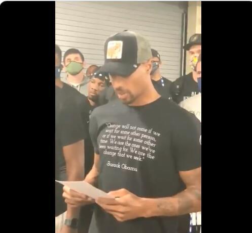 队报：里昂公布24／25赛季财报，俱乐部净亏损超2亿欧元（队报：里昂发布24／25赛季财报，净亏损超过2亿欧元）