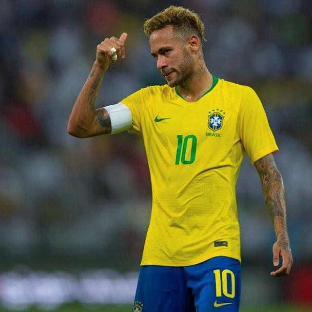 蓝黑门柱再塑？国米考量门将未来布局，解析维卡里奥方案（国米谋划门将线新布局：维卡里奥方案全解析）