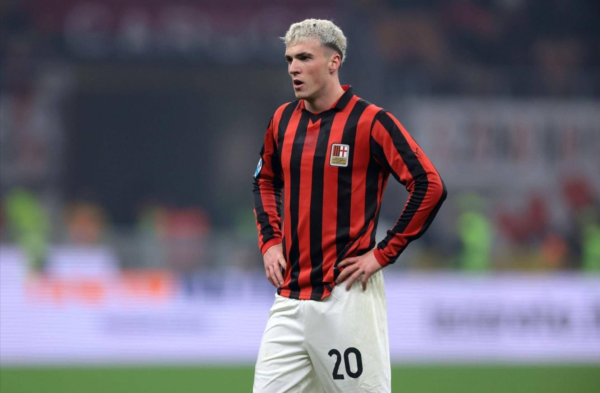 美记：库里距离复出还有一段时间，这次客场之旅可能看不到他（美记：库里复出尚需时日，本次客场之旅恐难见到他）