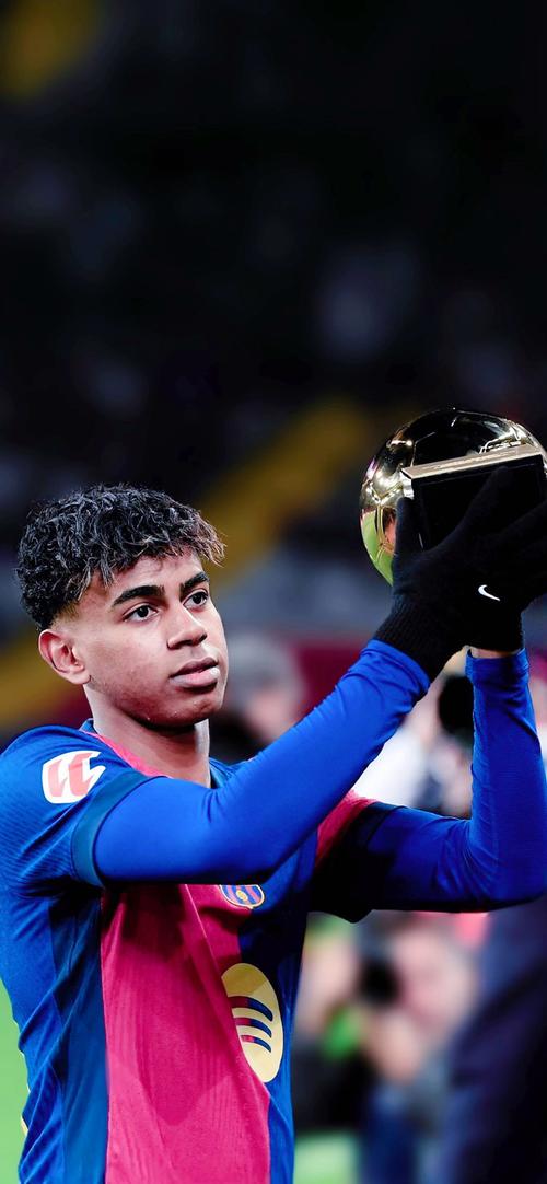 阿西尼翁：孔帕尼能让球员愿意闭着眼睛跟随他上场拼战（阿西尼翁：孔帕尼让球员愿意毫不犹豫地跟他上场拼搏）