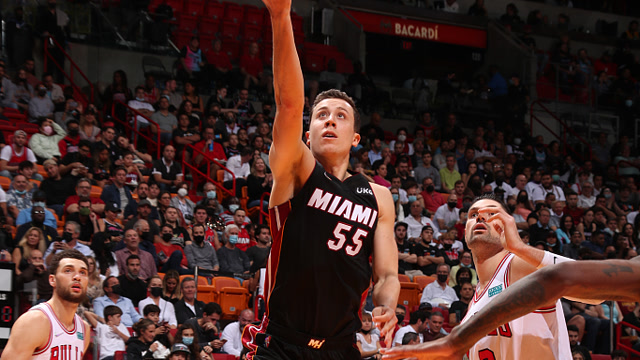 拉比奥出战的4场意甲米兰不败仅丢1球，缺阵7场仅3胜且丢8球（拉比奥在阵的4轮意甲米兰不败仅失1球，缺席7战仅取3胜并丢8球）