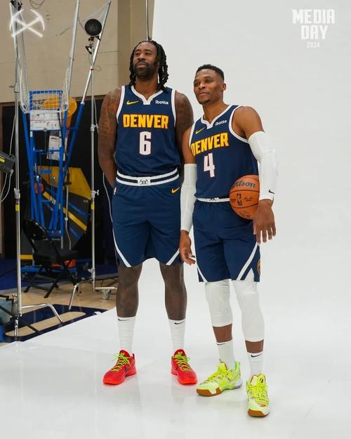 弗里克：没有练过让亚马尔踢10号位的打法；最后球员们太累了（弗里克：未演练亚马尔司职10号的战术；末段球员体能透支）