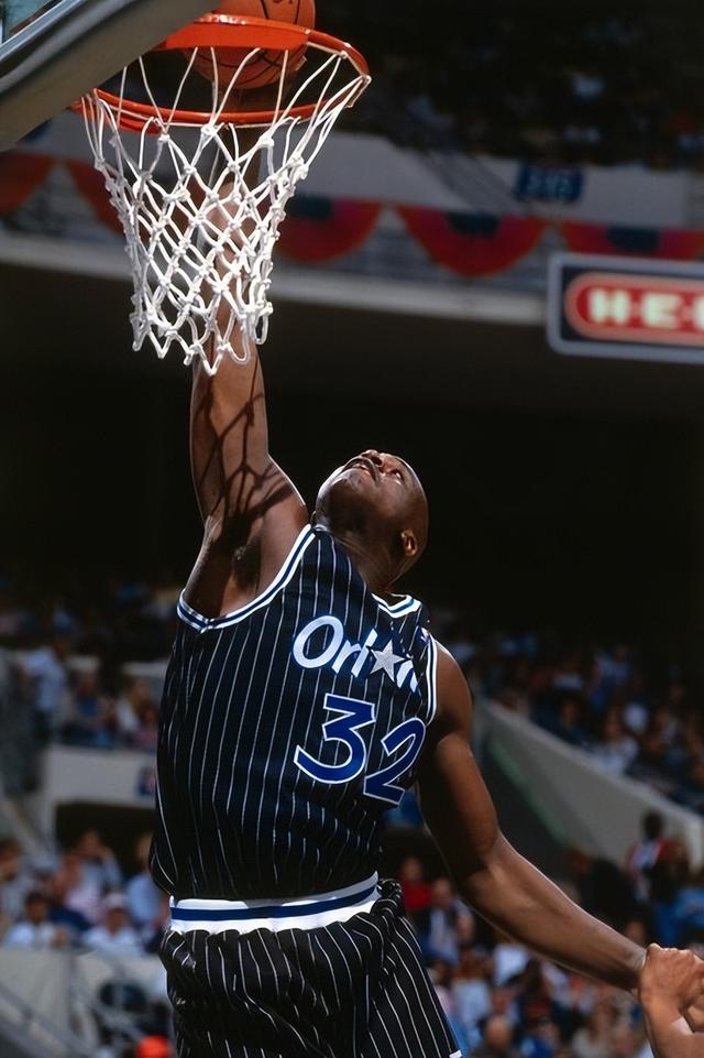 海外法国球员欧冠之夜：谢尔基、卡卢卢和扎格表现出色（欧冠之夜，旅外法国球员谢尔基、卡卢卢、扎格集体闪耀）